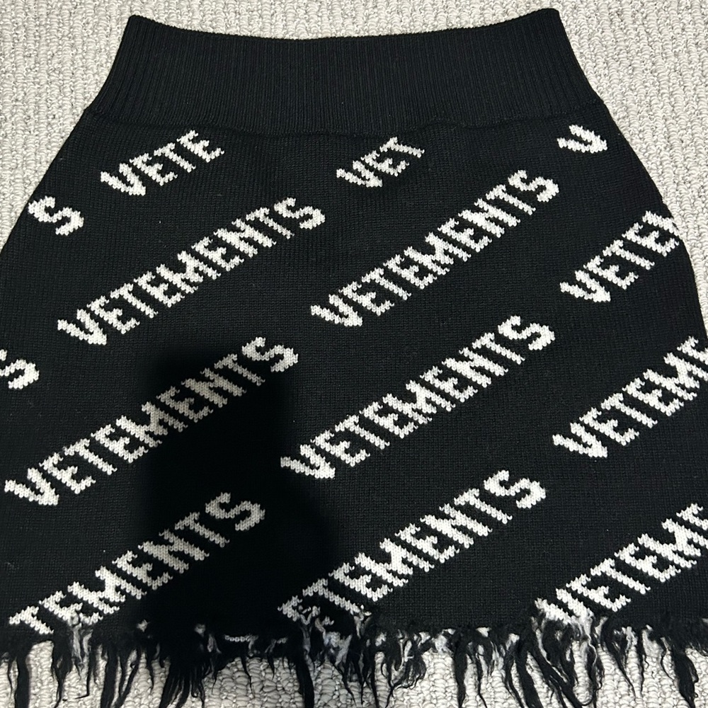 Reversible VETEMENTS skirt